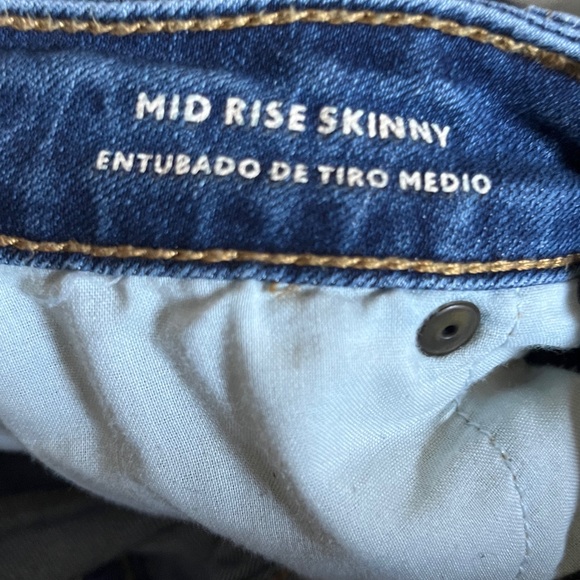 Universal Thread Mid Rise Skinny Jean - Picture 4 of 4